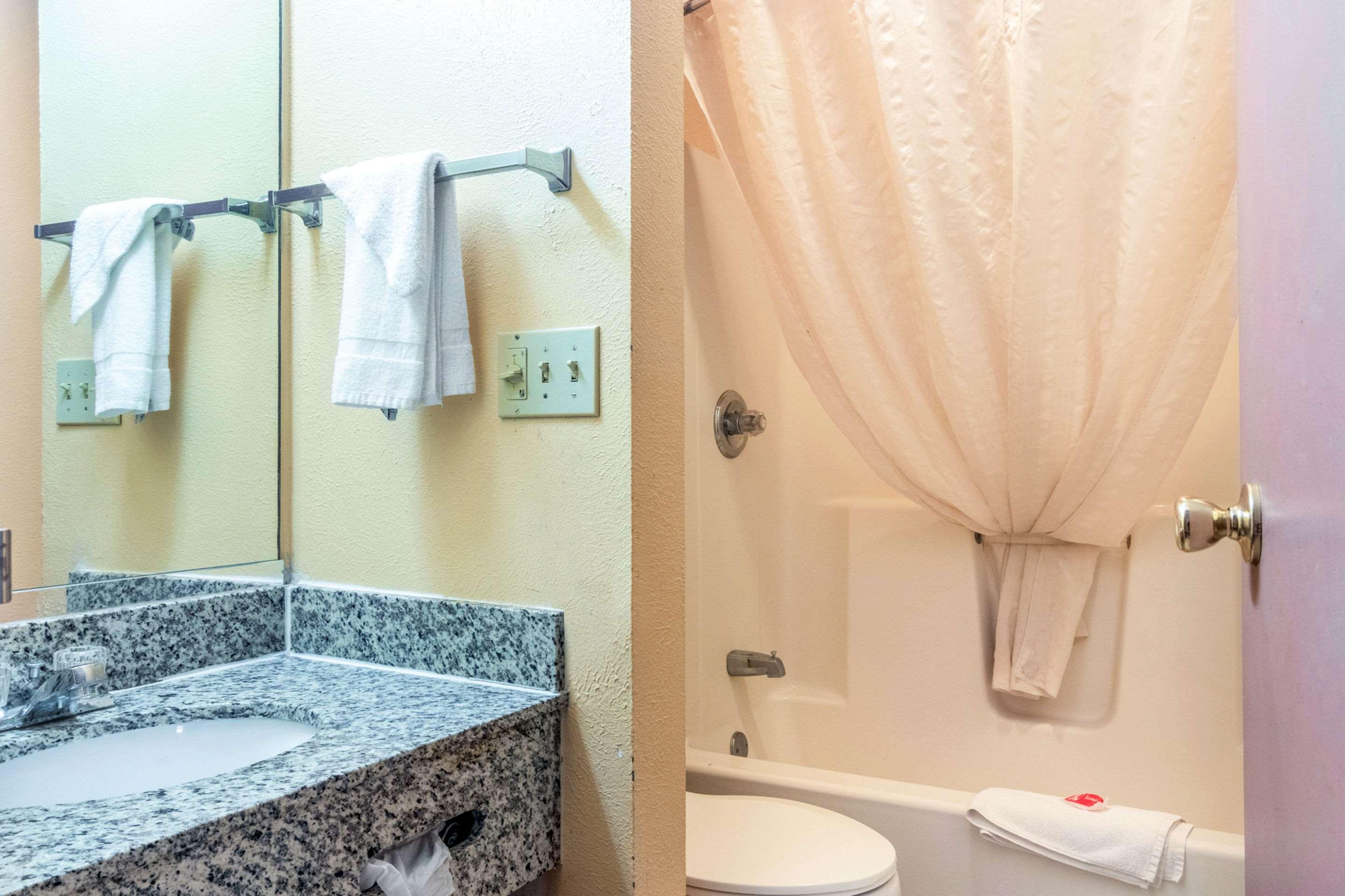 Econo Lodge Kent Ngoại thất bức ảnh